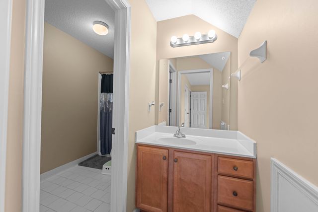 8717 BRUNSWICK FARMS DR, Bartlett, TN 38002