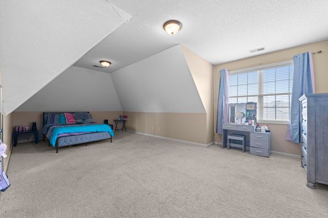 8717 BRUNSWICK FARMS DR, Bartlett, TN 38002