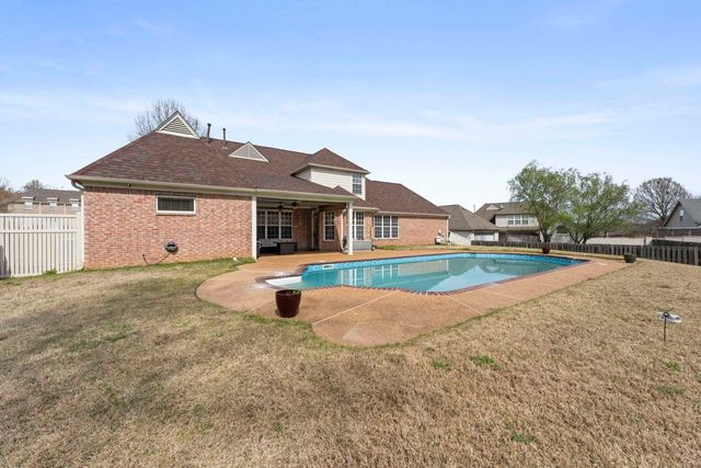 8717 BRUNSWICK FARMS DR, Bartlett, TN 38002