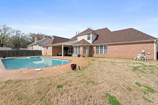 8717 BRUNSWICK FARMS DR, Bartlett, TN 38002