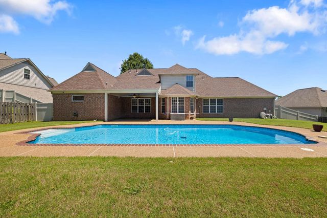 8717 BRUNSWICK FARMS DR, Bartlett, TN 38002