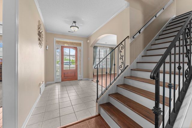 8717 BRUNSWICK FARMS DR, Bartlett, TN 38002