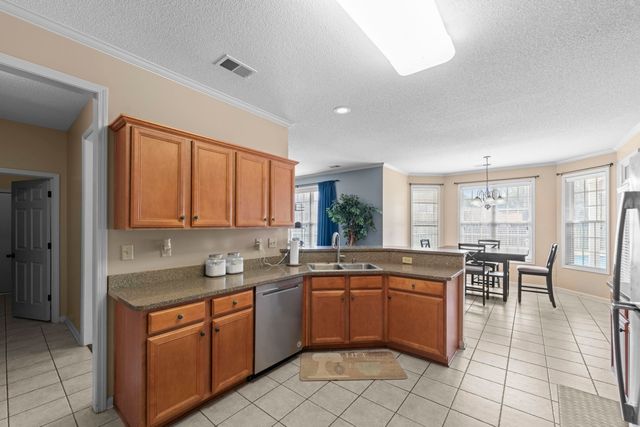 8717 BRUNSWICK FARMS DR, Bartlett, TN 38002