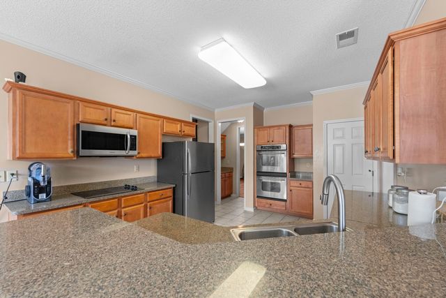 8717 BRUNSWICK FARMS DR, Bartlett, TN 38002