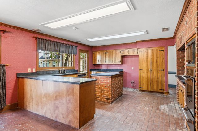 706 Sahara Drive, Greenville, TX 75402