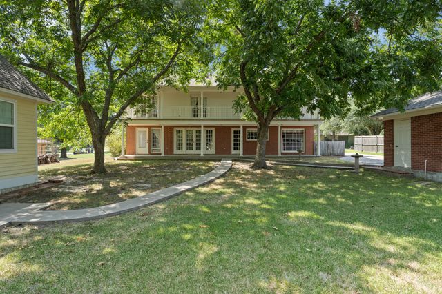 706 Sahara Drive, Greenville, TX 75402
