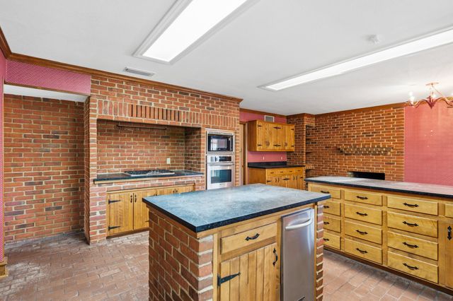 706 Sahara Drive, Greenville, TX 75402