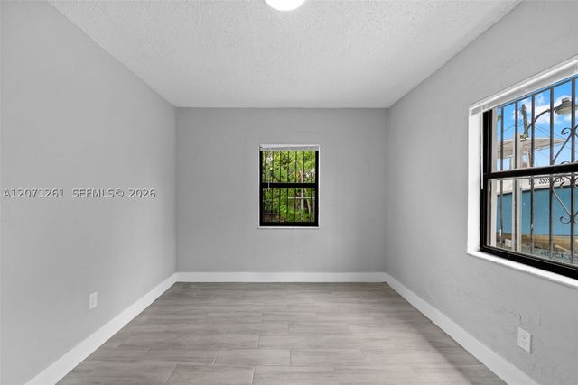 1227 NW 27th St 1227, Miami, FL 33142