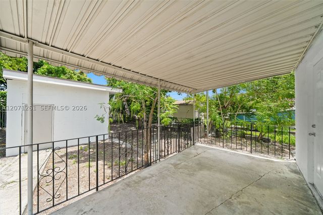 1227 NW 27th St 1227, Miami, FL 33142