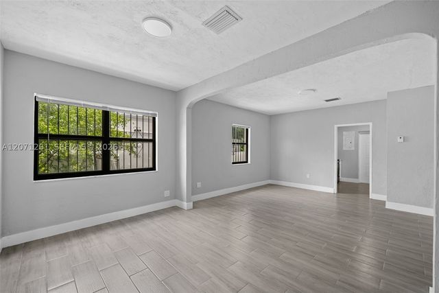 1227 NW 27th St 1227, Miami, FL 33142