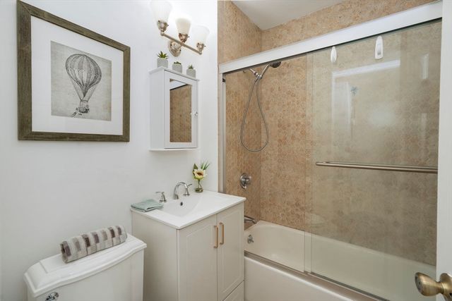 122 Brook Rd 2, Quincy, MA 02169