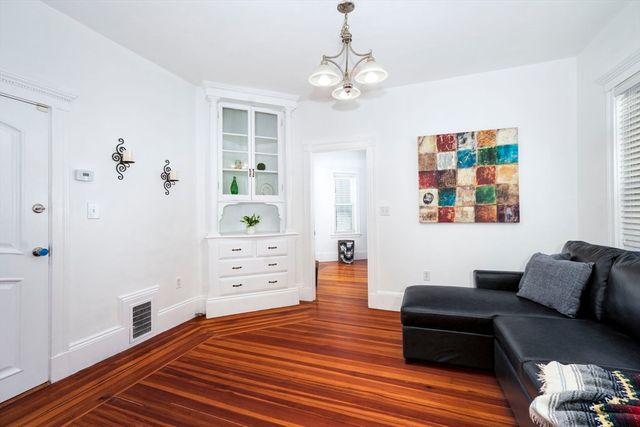 122 Brook Rd 2, Quincy, MA 02169