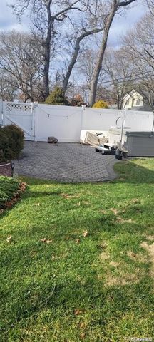 19 Bridle Path, Farmingville, NY 11738