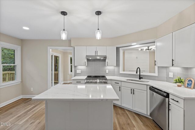2600 New Oxford Drive, Apex, NC 27539