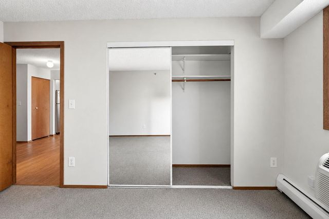 433 S 7th Street 2113, Minneapolis, MN 55415