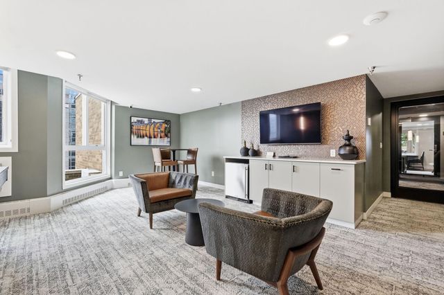 433 S 7th Street 2113, Minneapolis, MN 55415