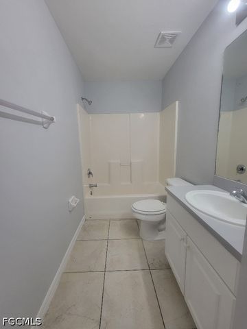 4542 21st ST SW, Lehigh Acres, FL 33973