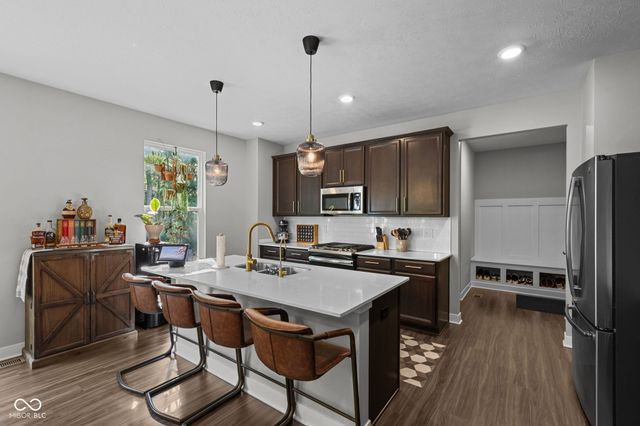 4656 Kintz Drive, Indianapolis, IN 46239