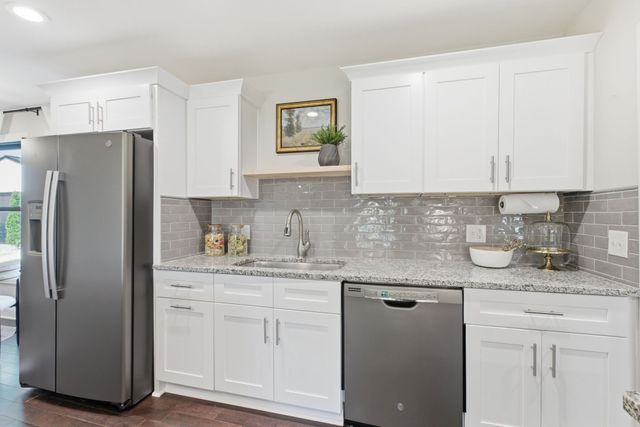 301 Rosebrook Dr, Gallatin, TN 37066