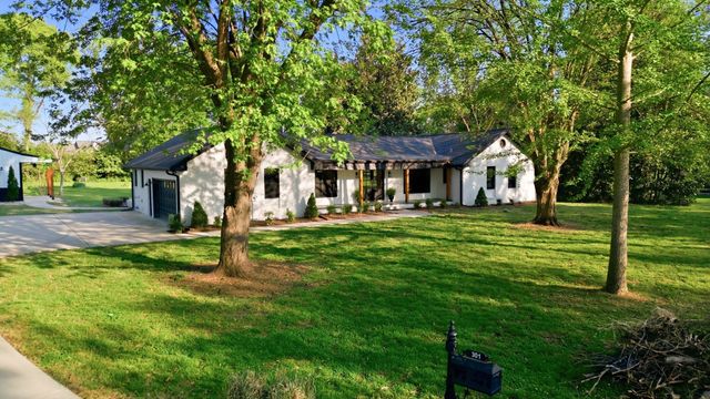 301 Rosebrook Dr, Gallatin, TN 37066