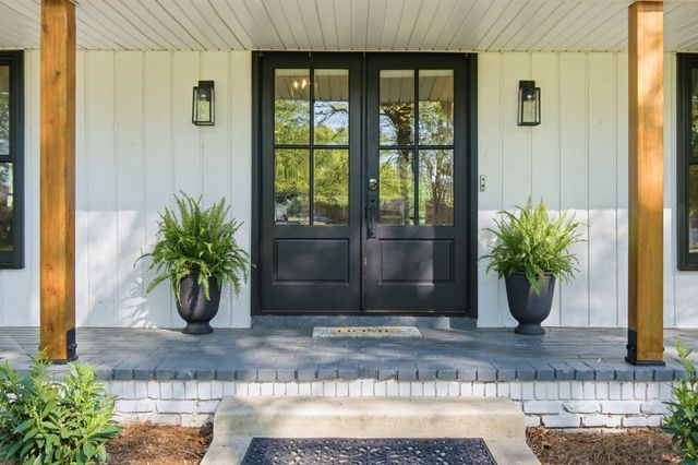 301 Rosebrook Dr, Gallatin, TN 37066
