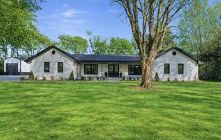 301 Rosebrook Dr, Gallatin, TN 37066