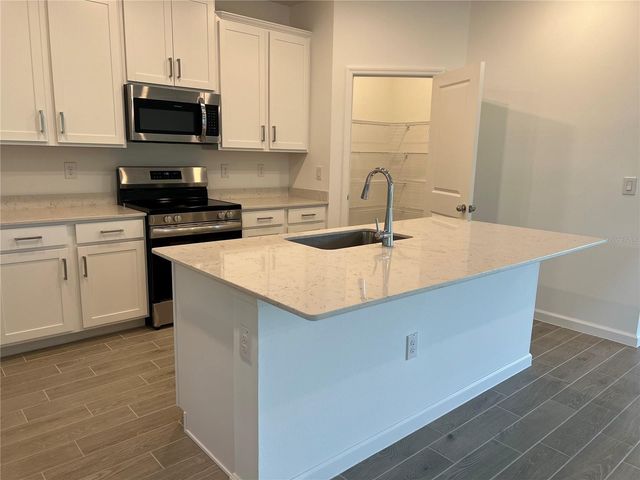4510 NW 14TH LOOP, Ocala, FL 34482