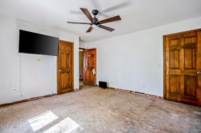 7703 Dorr Street, Toledo, OH 43617