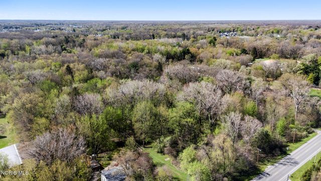 7703 Dorr Street, Toledo, OH 43617