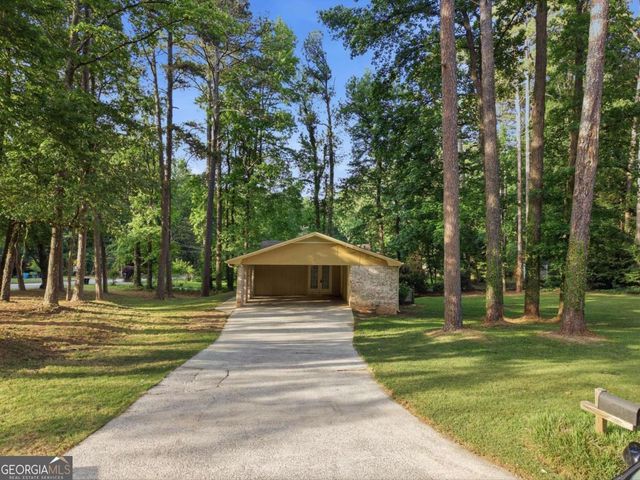 5657 Mountainbrooke Court, Stone Mountain, GA 30087