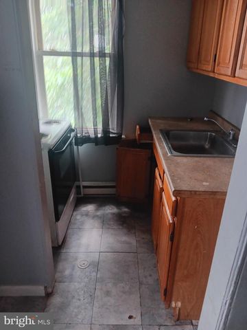 118 E WYOMING AVE, Philadelphia, PA 19120