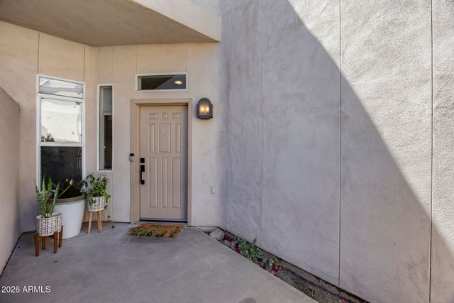 1747 E NORTHERN Avenue 117, Phoenix, AZ 85020