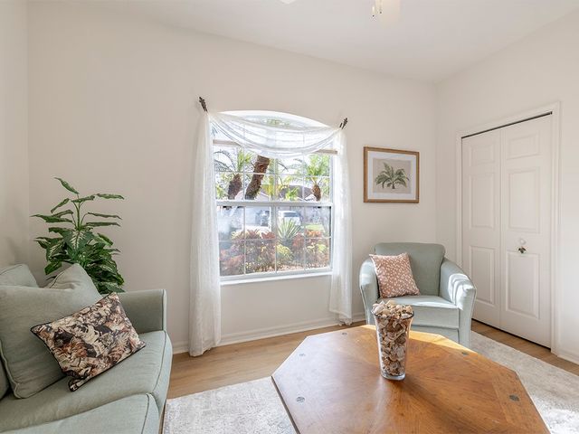 3648 2nd Street SW, Vero Beach, FL 32968