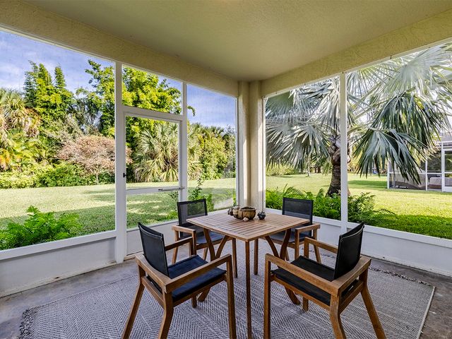 3648 2nd Street SW, Vero Beach, FL 32968