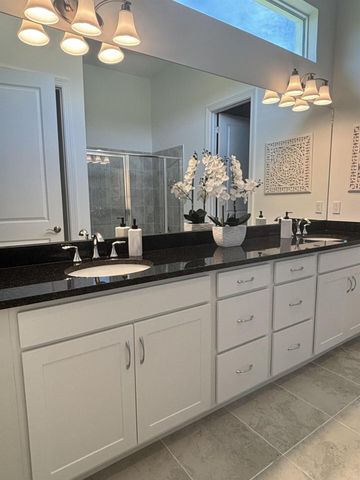 10231 SW Latium Way, Port St Lucie, FL 34987