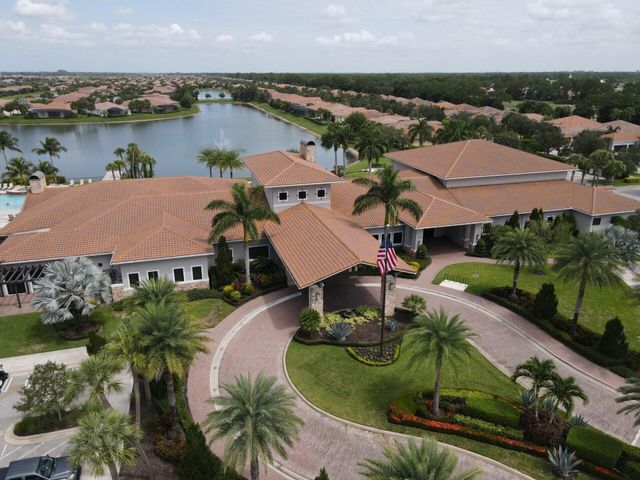 10231 SW Latium Way, Port St Lucie, FL 34987