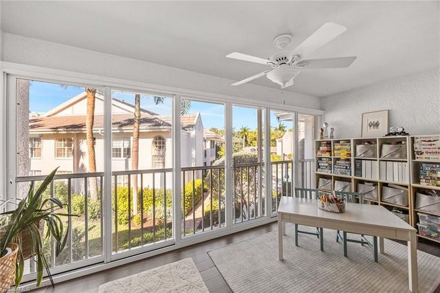 5633 Turtle Bay DR # 32, Naples, FL 34108