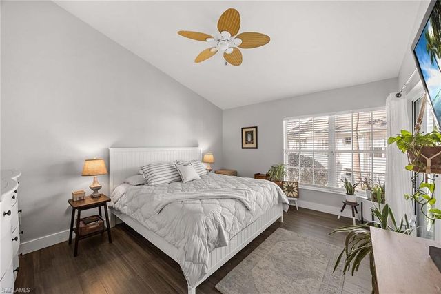 5633 Turtle Bay DR # 32, Naples, FL 34108