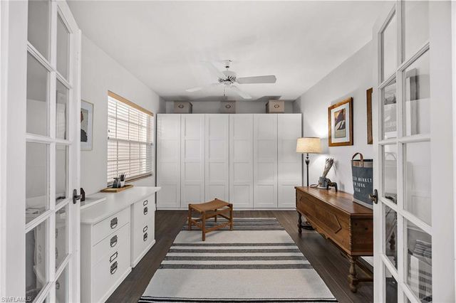 5633 Turtle Bay DR # 32, Naples, FL 34108