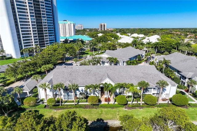 5633 Turtle Bay DR # 32, Naples, FL 34108