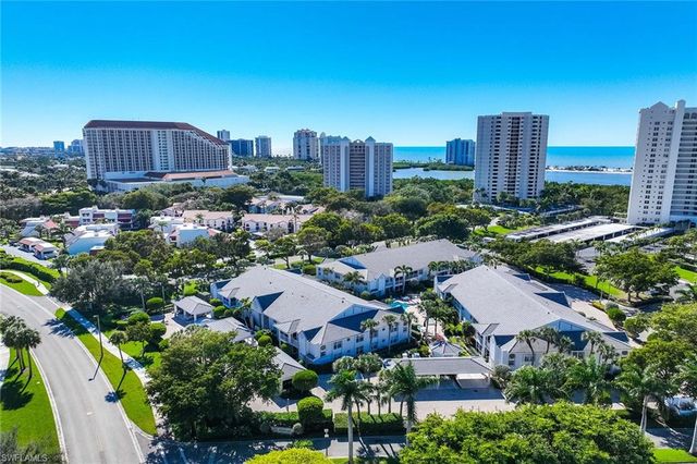 5633 Turtle Bay DR # 32, Naples, FL 34108