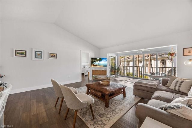 5633 Turtle Bay DR # 32, Naples, FL 34108