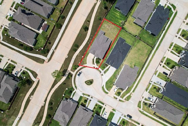 1303 Willow Walk Drive, Sienna Plantation, TX 77459