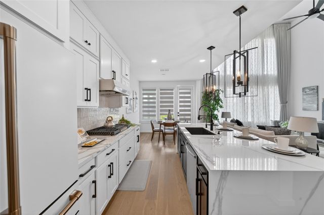 1303 Willow Walk Drive, Sienna Plantation, TX 77459