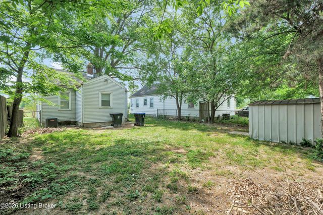 1113 Beecher St, Louisville, KY 40215