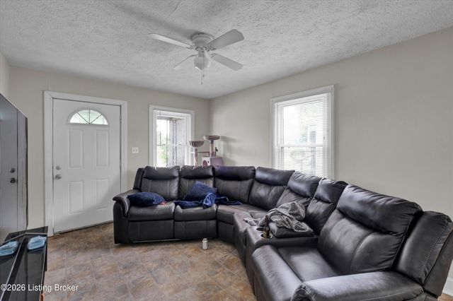 1113 Beecher St, Louisville, KY 40215