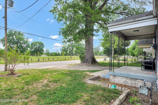 1113 Beecher St, Louisville, KY 40215