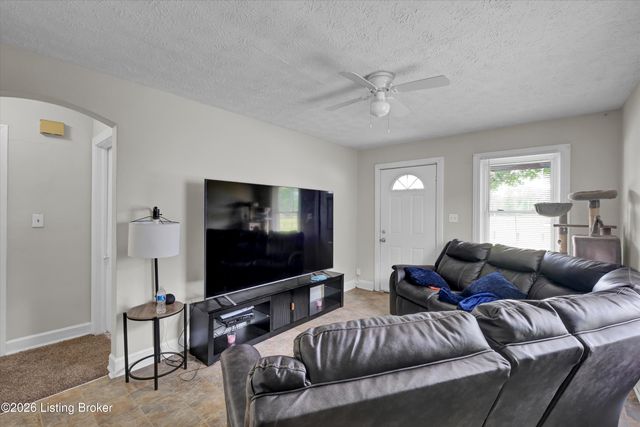 1113 Beecher St, Louisville, KY 40215