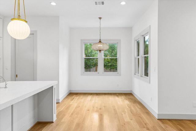 704 Teetshorn Street, Houston, TX 77009