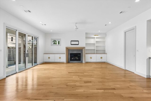 704 Teetshorn Street, Houston, TX 77009